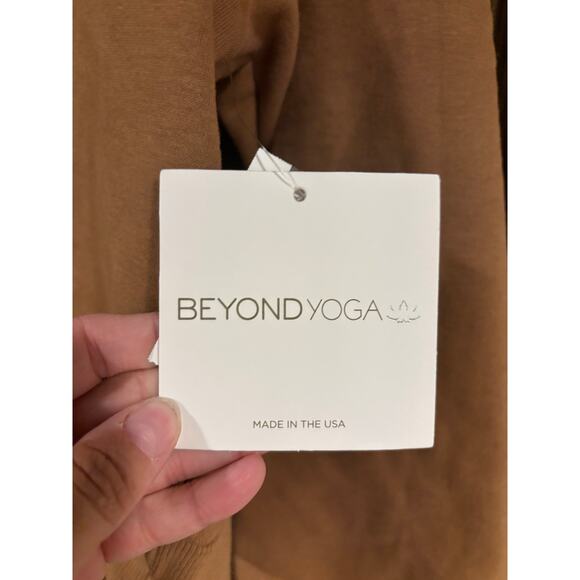 NWT Beyond Yoga Uplift Cropped Sweatshirt Large - Picture 6 of 8